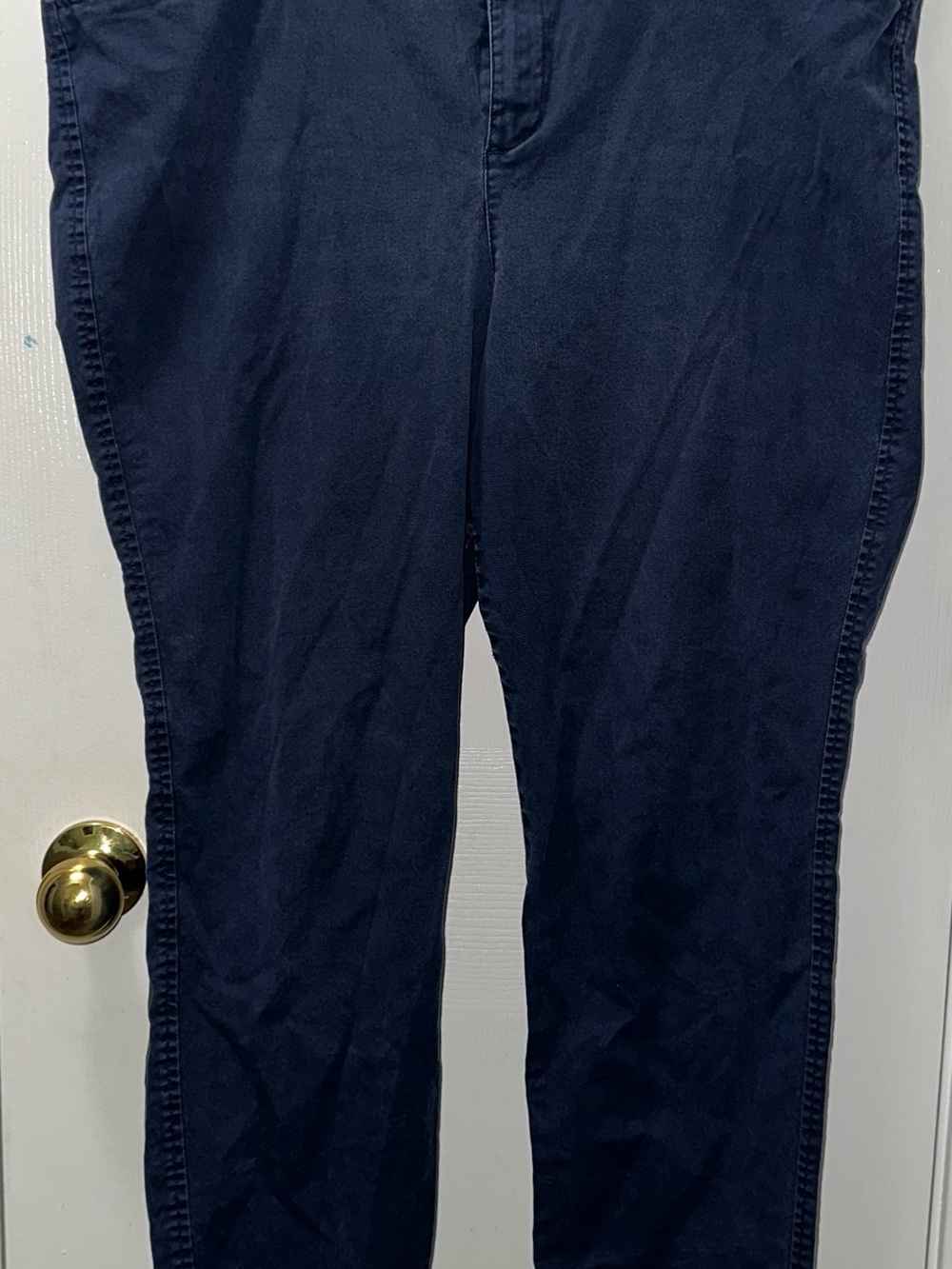 Old Navy Straight-Leg Jeans in Navy